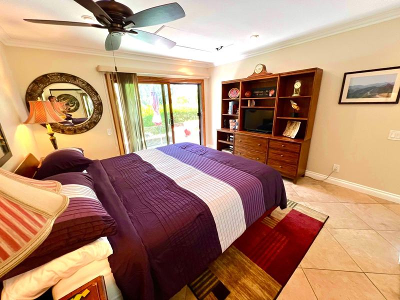 Guest king bedroom suite with courtyard patio access
